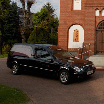 Überführungen im In- und Ausland